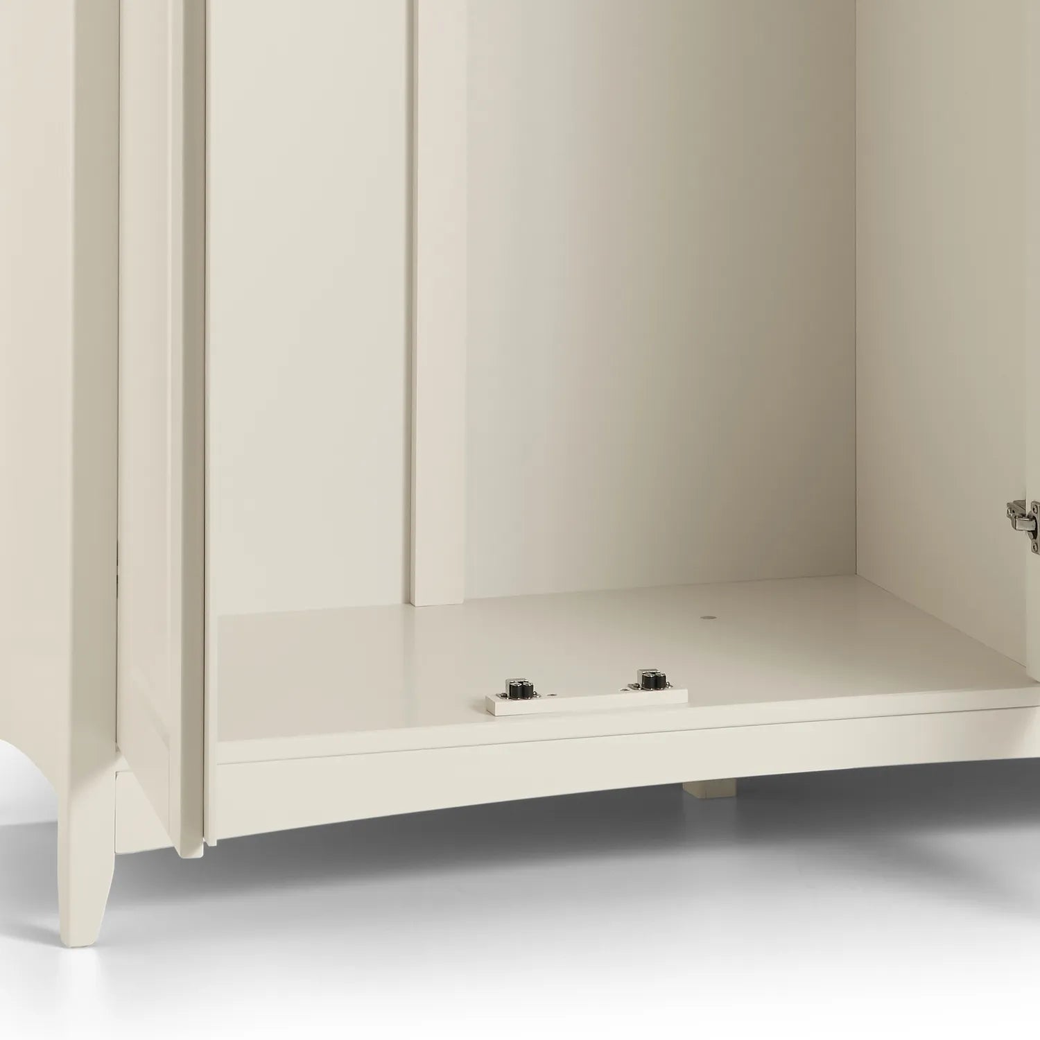 Kameo Stone White 3 Door Wardrobe Gallery 5