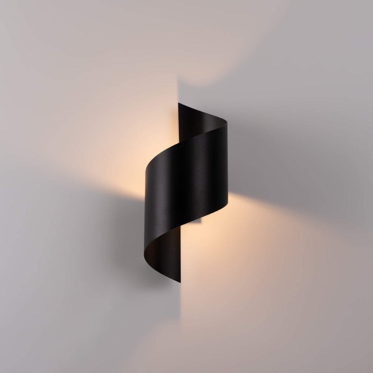 Laura Ashley Farnham Wall Light – Two Colour Options Detail
